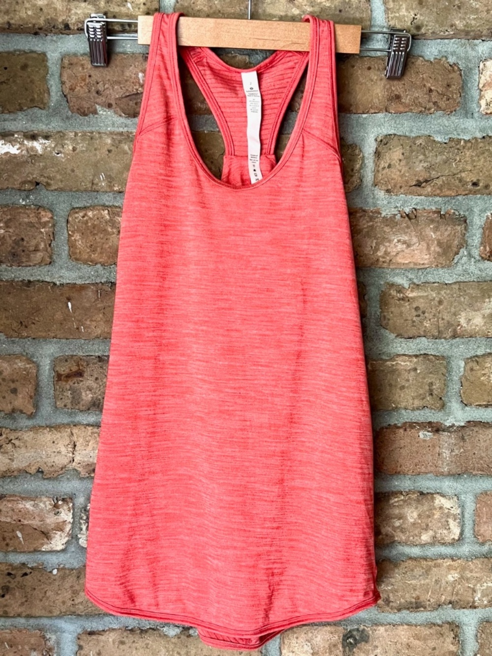 Lululemon Essential Tank Heathered Red Orange Size 2 - Picture 3 of 6